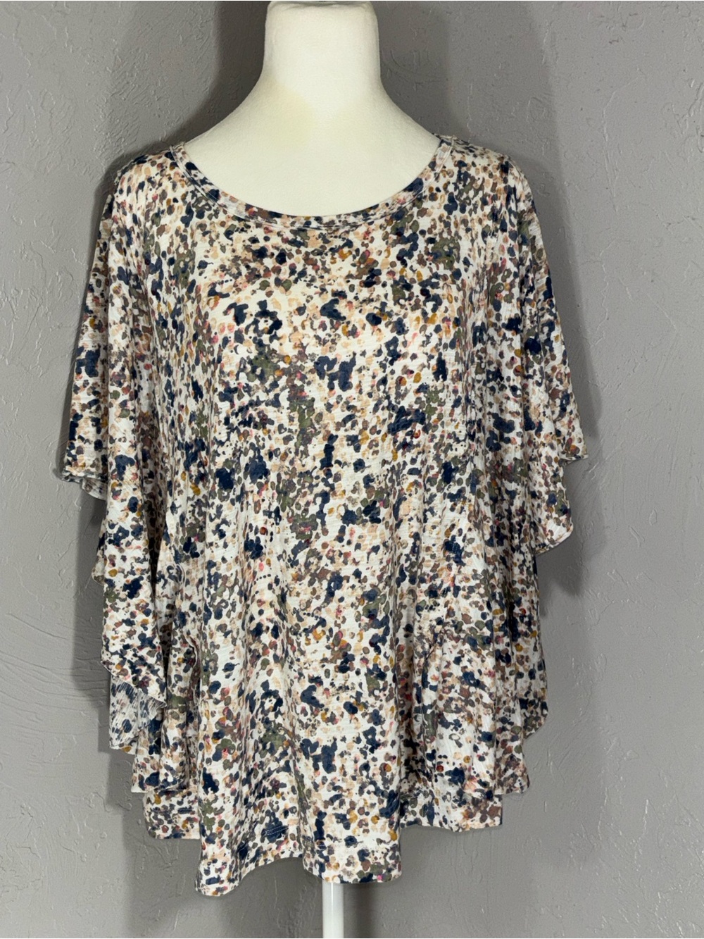 Westbound Cream Floral Speckled Ruffle Sleeve Top